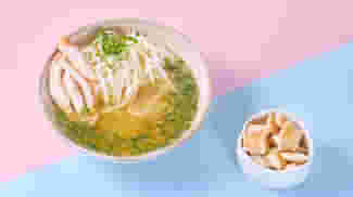 Блюдо Куриный бульон классика меню Галерея Суши Куриный бульон классика Супы и закуски в Тюмени