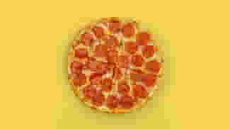 Блюдо Пицца Пепперони с беконом меню Галерея Суши Пицца Пепперони с беконом Пицца в Сургуте